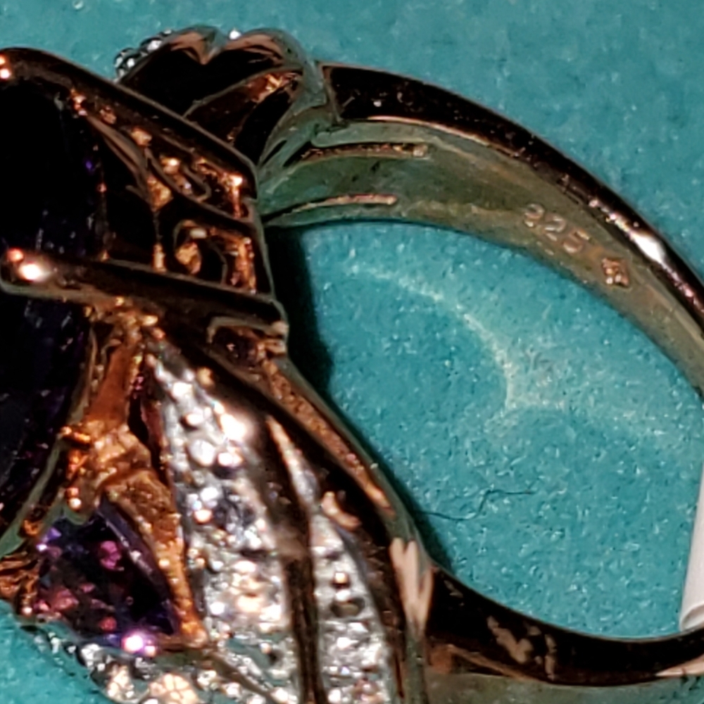 NWT BEAUTIFUL AMETHYST RING - Picture 2 of 6